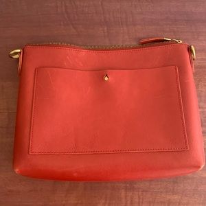 The transport shoulder crossbody bag, pomegranate seed